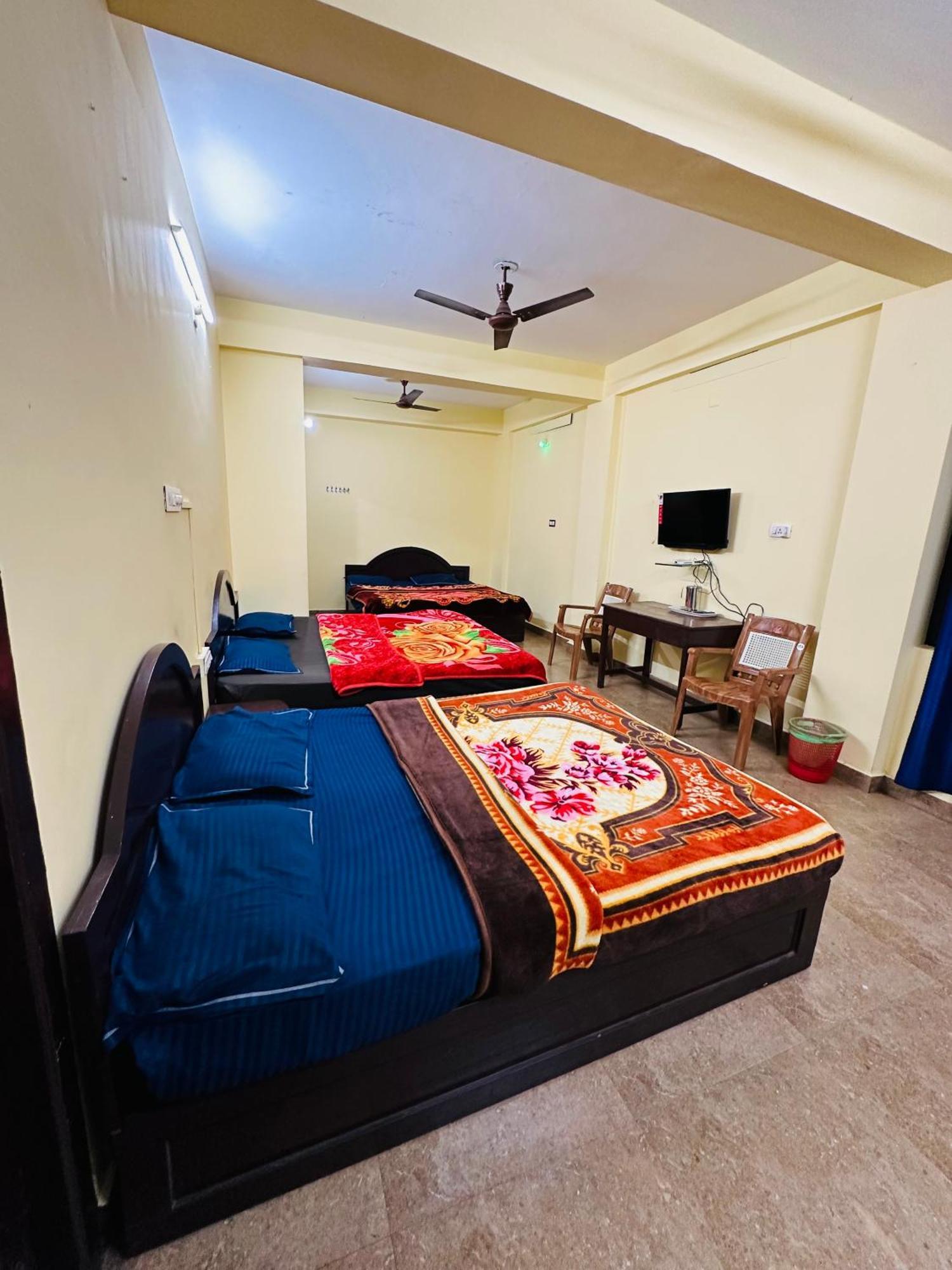 G Mount Budget Stay Munnar Bagian luar foto