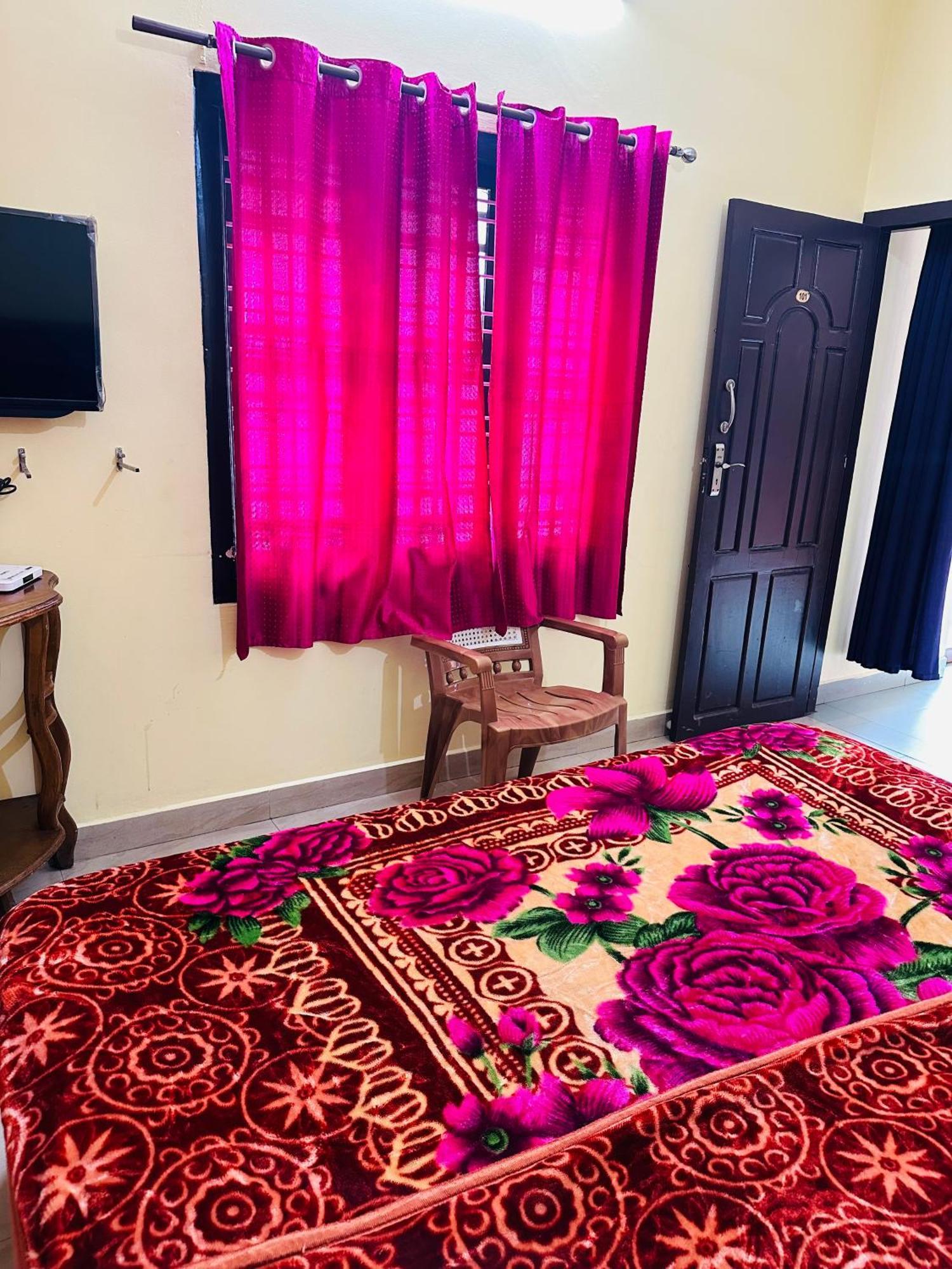 G Mount Budget Stay Munnar Bagian luar foto