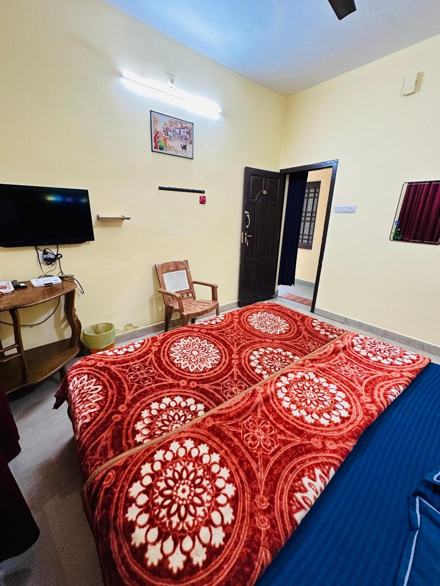 G Mount Budget Stay Munnar Bagian luar foto