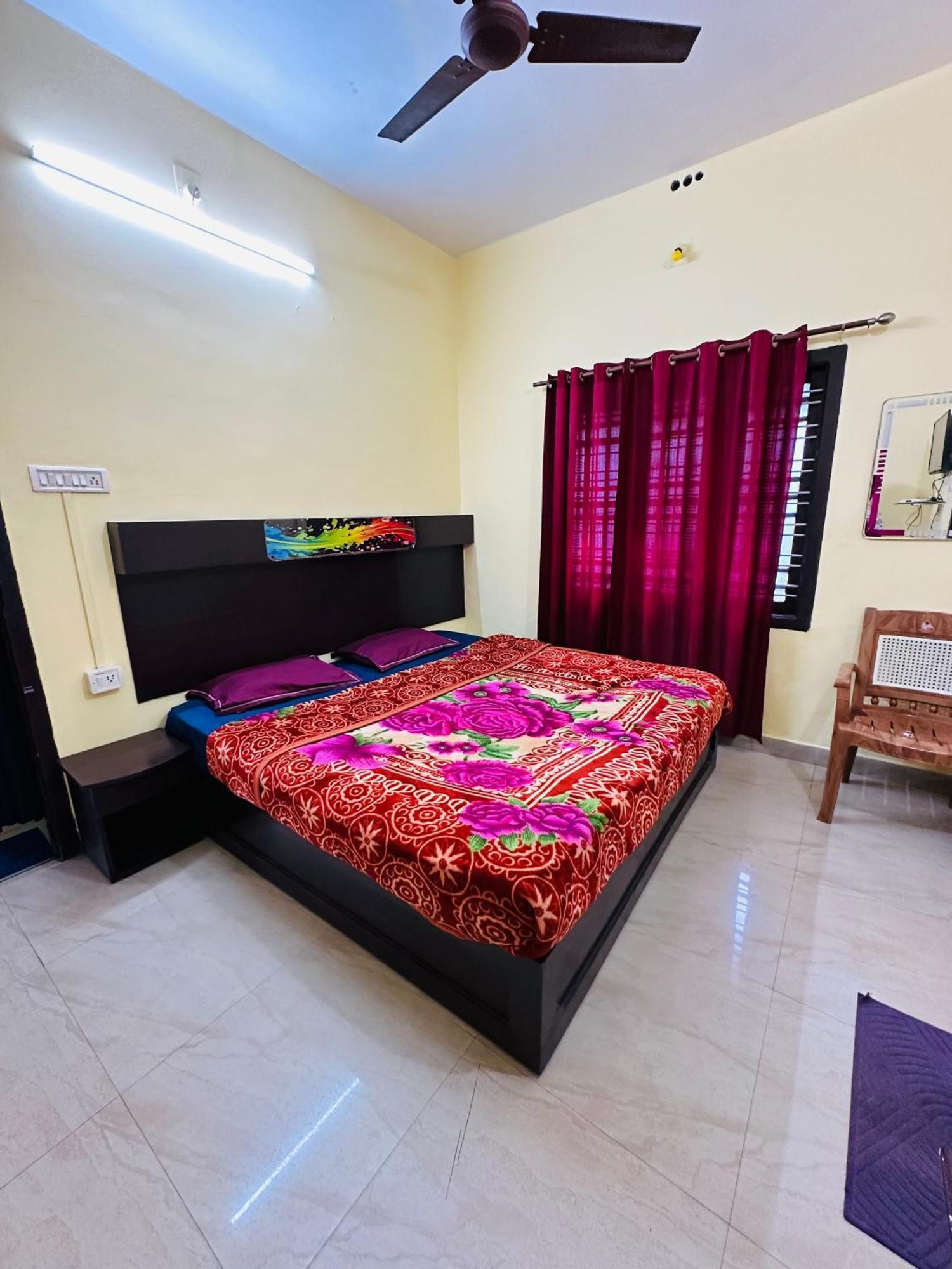 G Mount Budget Stay Munnar Bagian luar foto