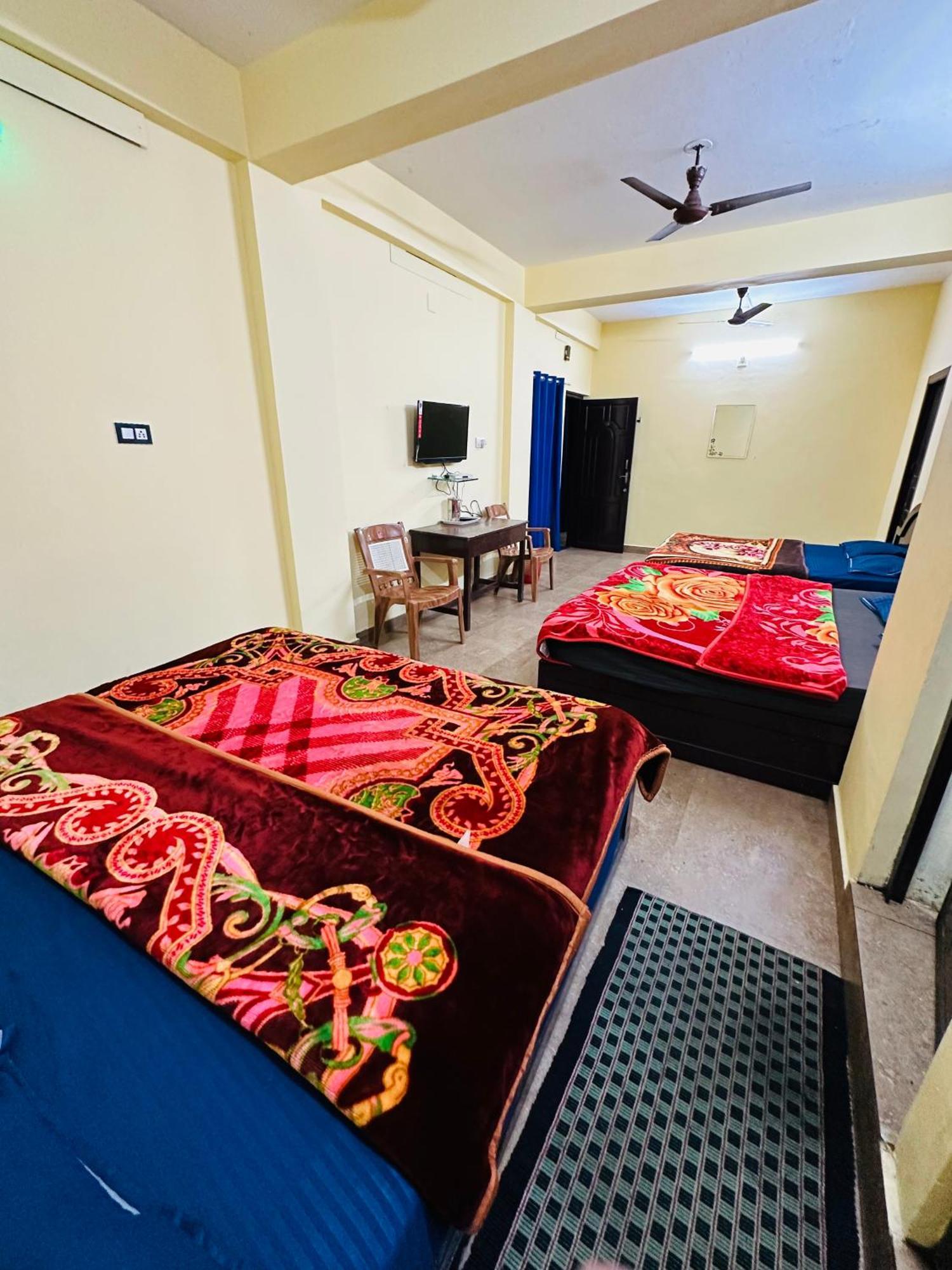 G Mount Budget Stay Munnar Bagian luar foto