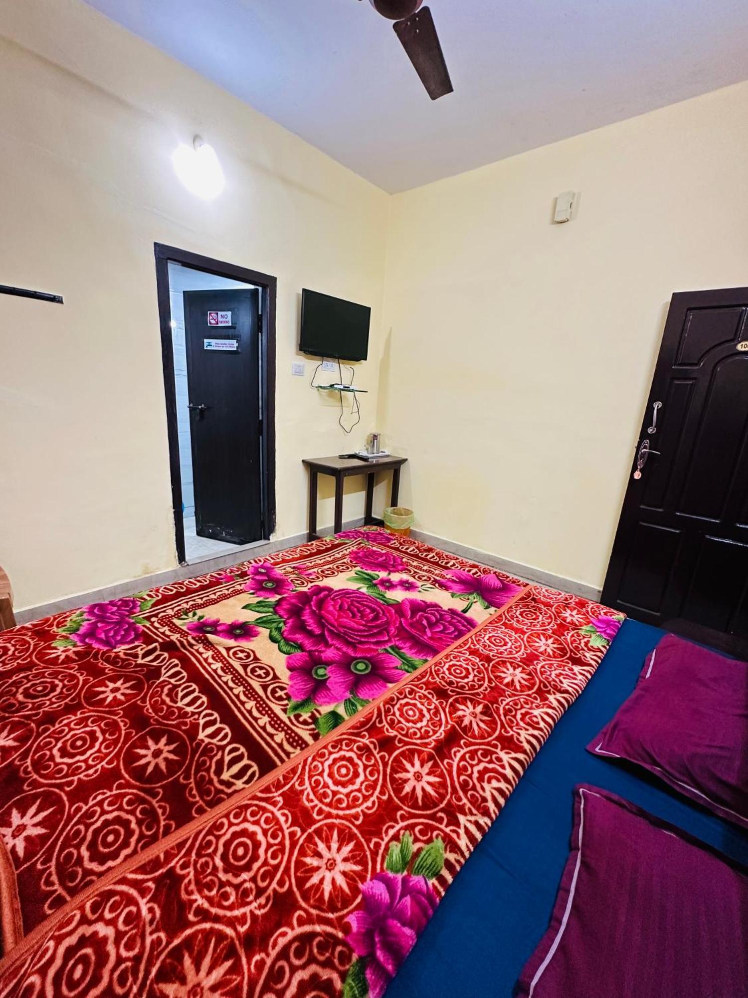 G Mount Budget Stay Munnar Bagian luar foto