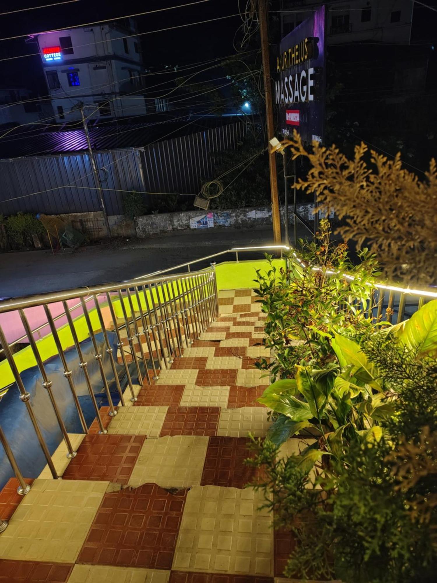 G Mount Budget Stay Munnar Bagian luar foto